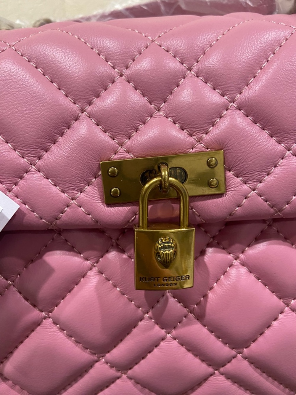 New Kurt Geiger Pink Quilted Brixton Shoulder Bag with Gold Lock and Chain - Picture 7 of 9